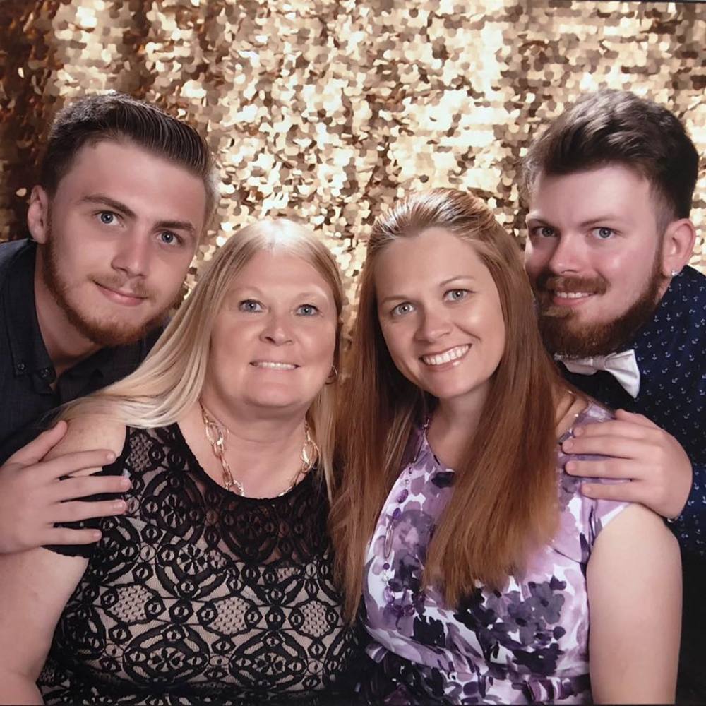 Meet your Posher, Carrie